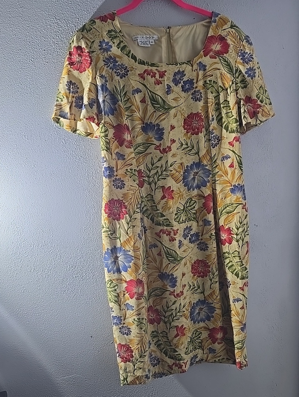 Maggy London Yellow Floral Scoop-Neck Shift Dress